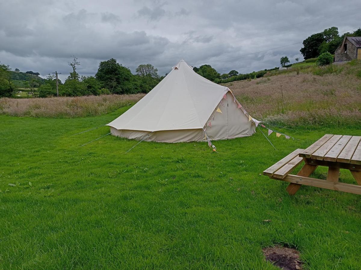 Oak Tree Farm Otel Llanfynydd Dış mekan fotoğraf